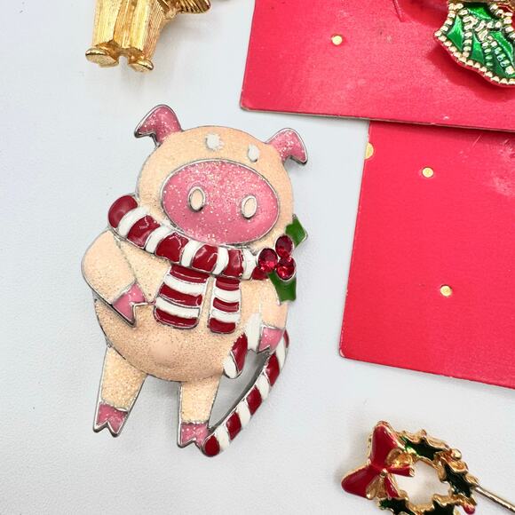 Christmas Brooch Pin Lot Vintage To Now Holiday Noel Festive Fun Xmas 17 Pieces - Picture 12 of 16
